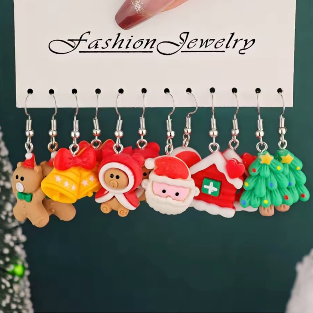 Christmas Themed Earrings Set